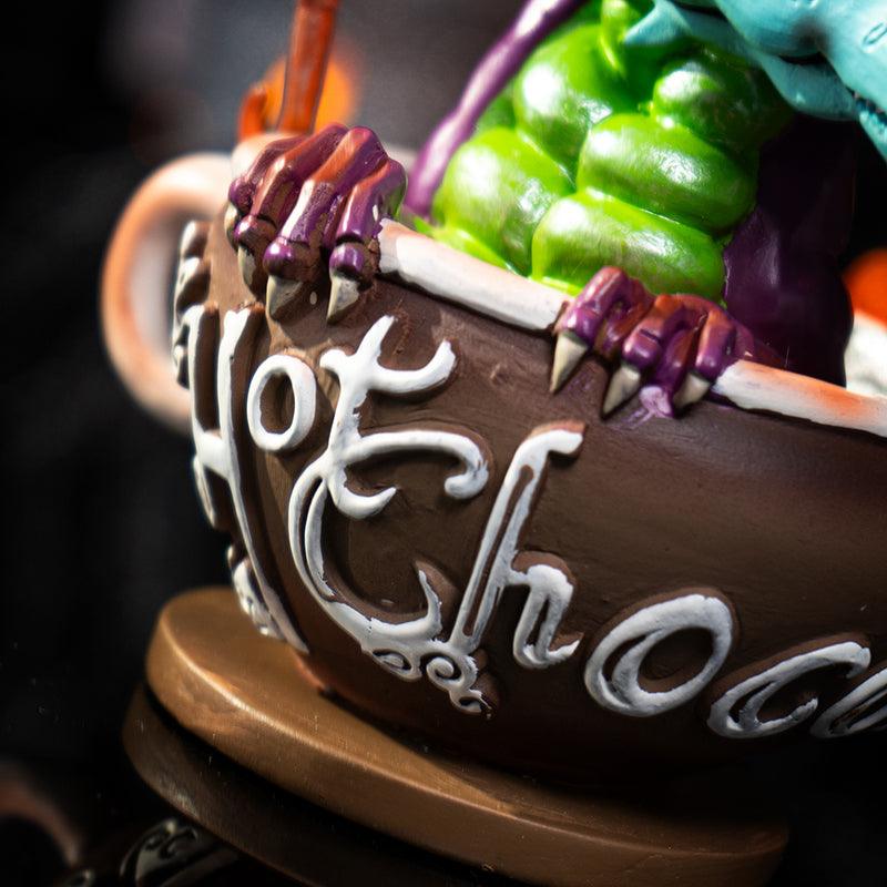 Warme chocolademelk met Rupert van Ruth Thompson, beeldje