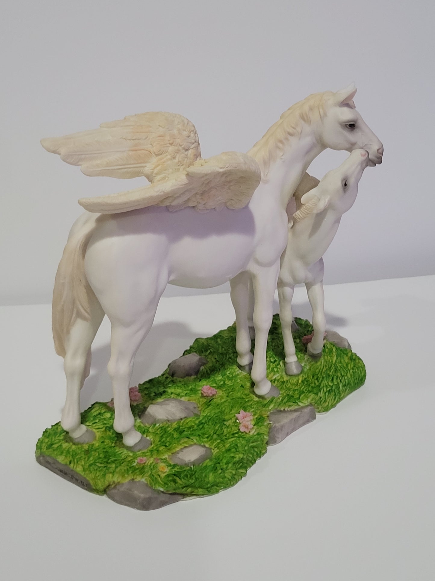 Mare & Foal Pegasus, Figurine