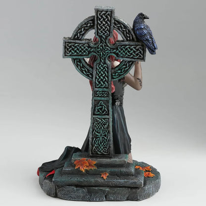 Kneeling Vampire by Veronese Design, Figurine