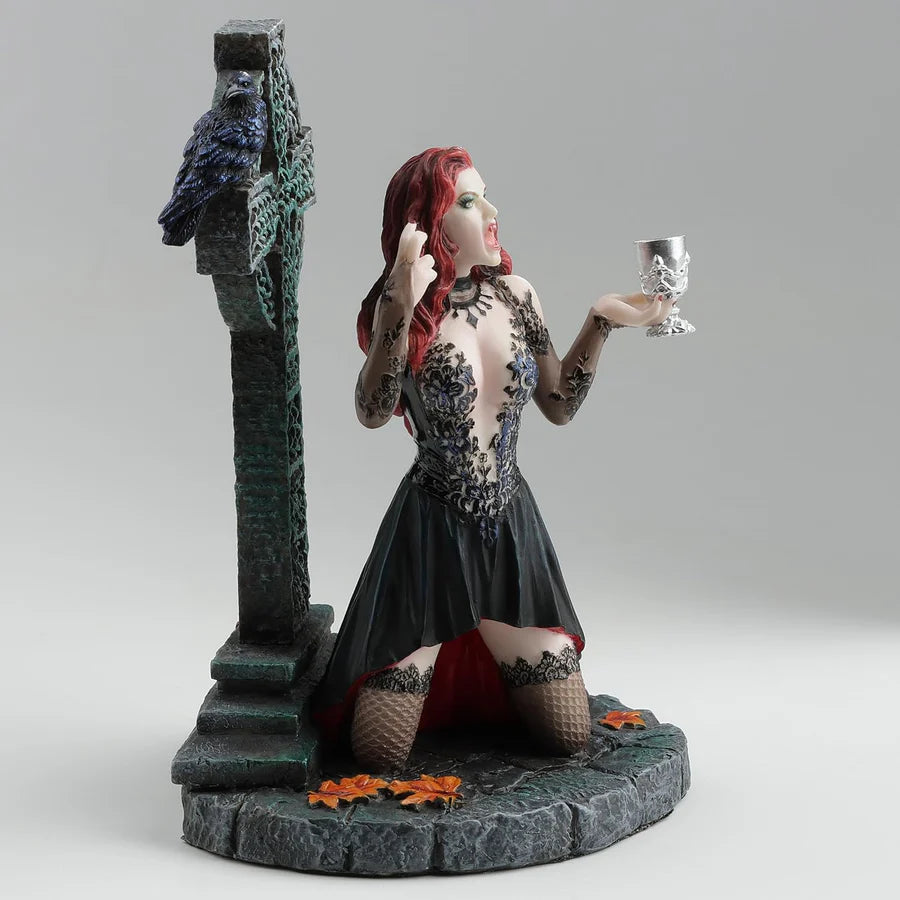 Kneeling Vampire by Veronese Design, Figurine