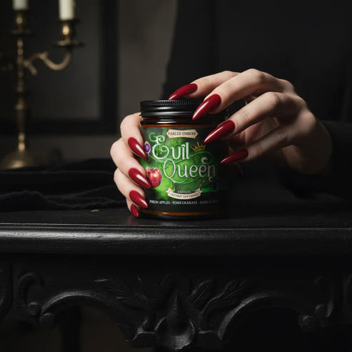 EVIL QUEEN - Candle