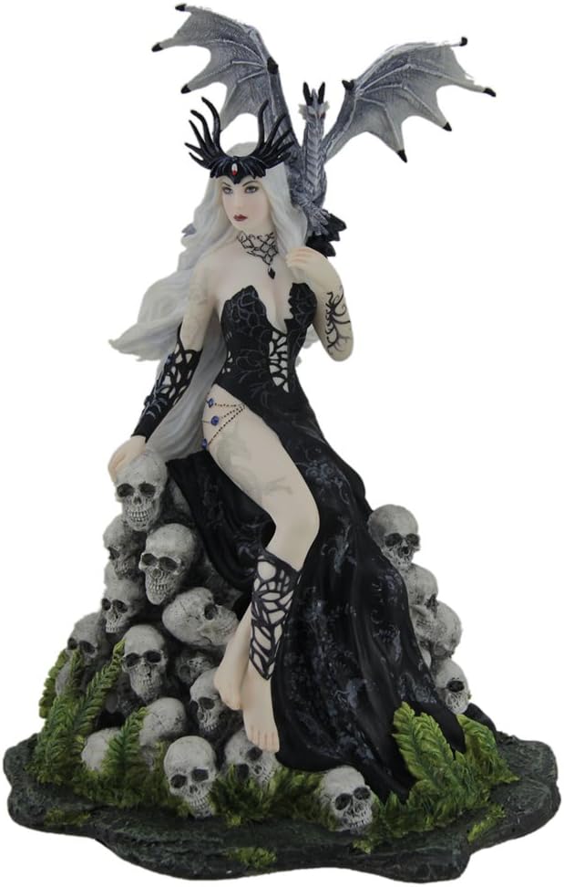 Mad Queen by  Nene Thomas, Figurine