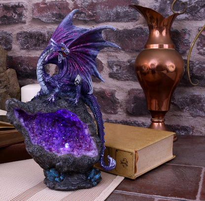 Amethyst Custodiann, Figurine