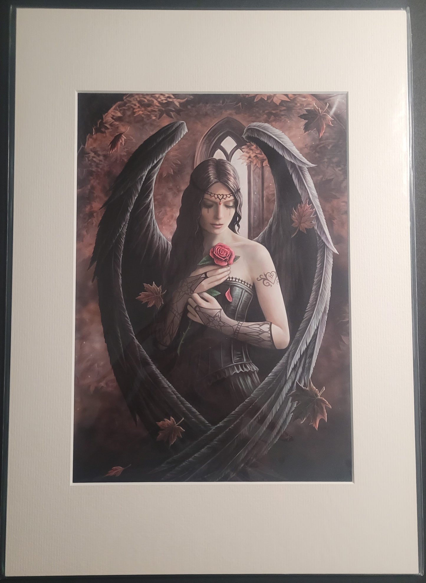 Angel Rose van Anne Stokes, gemonteerde print